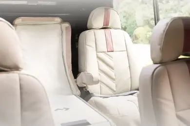 Altezza Travelのサファリ車両の座席 Altezza Travelのサファリ車両の座席